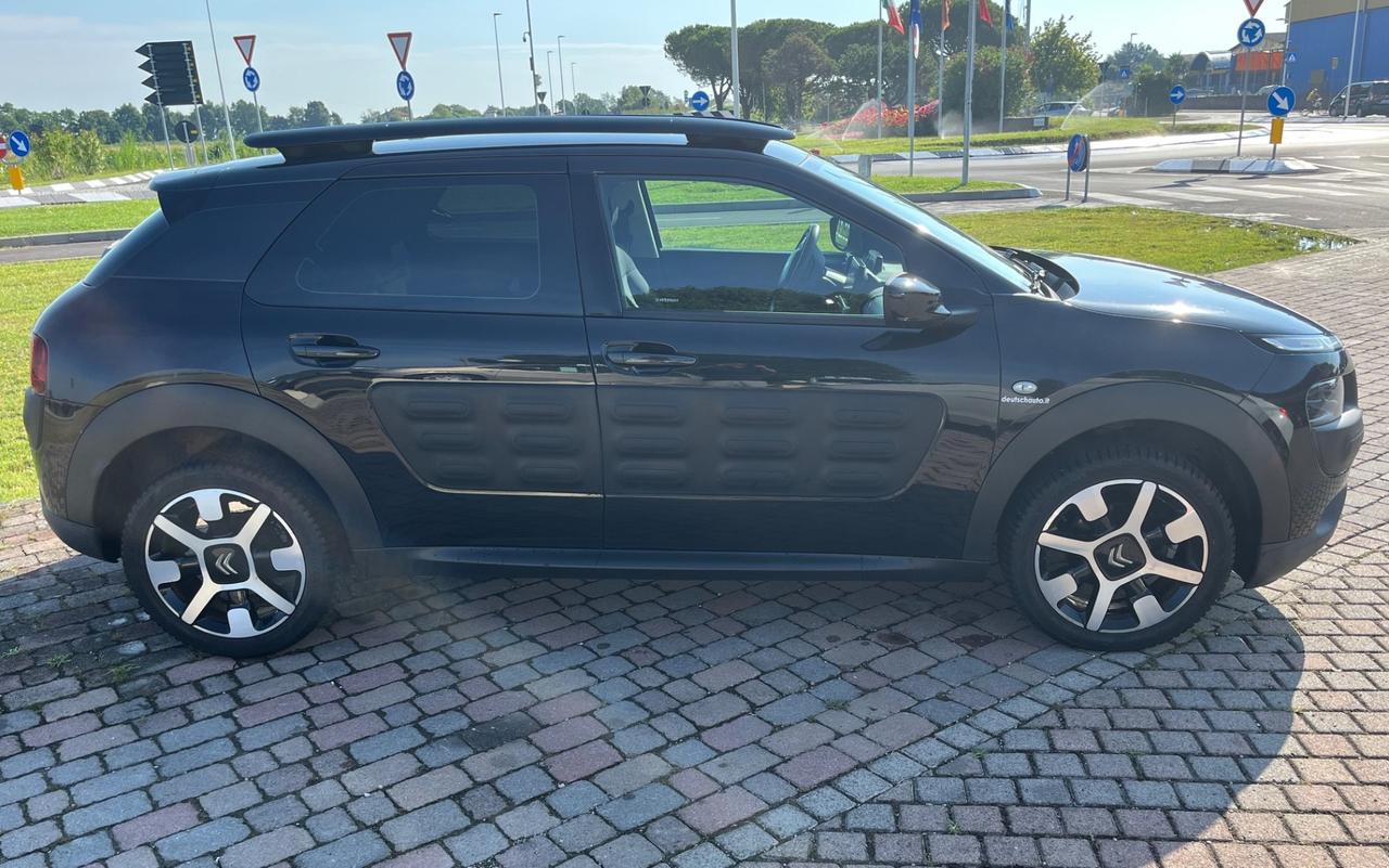 Citroen C4 Cactus BlueHDi 100 Shine Black Edition