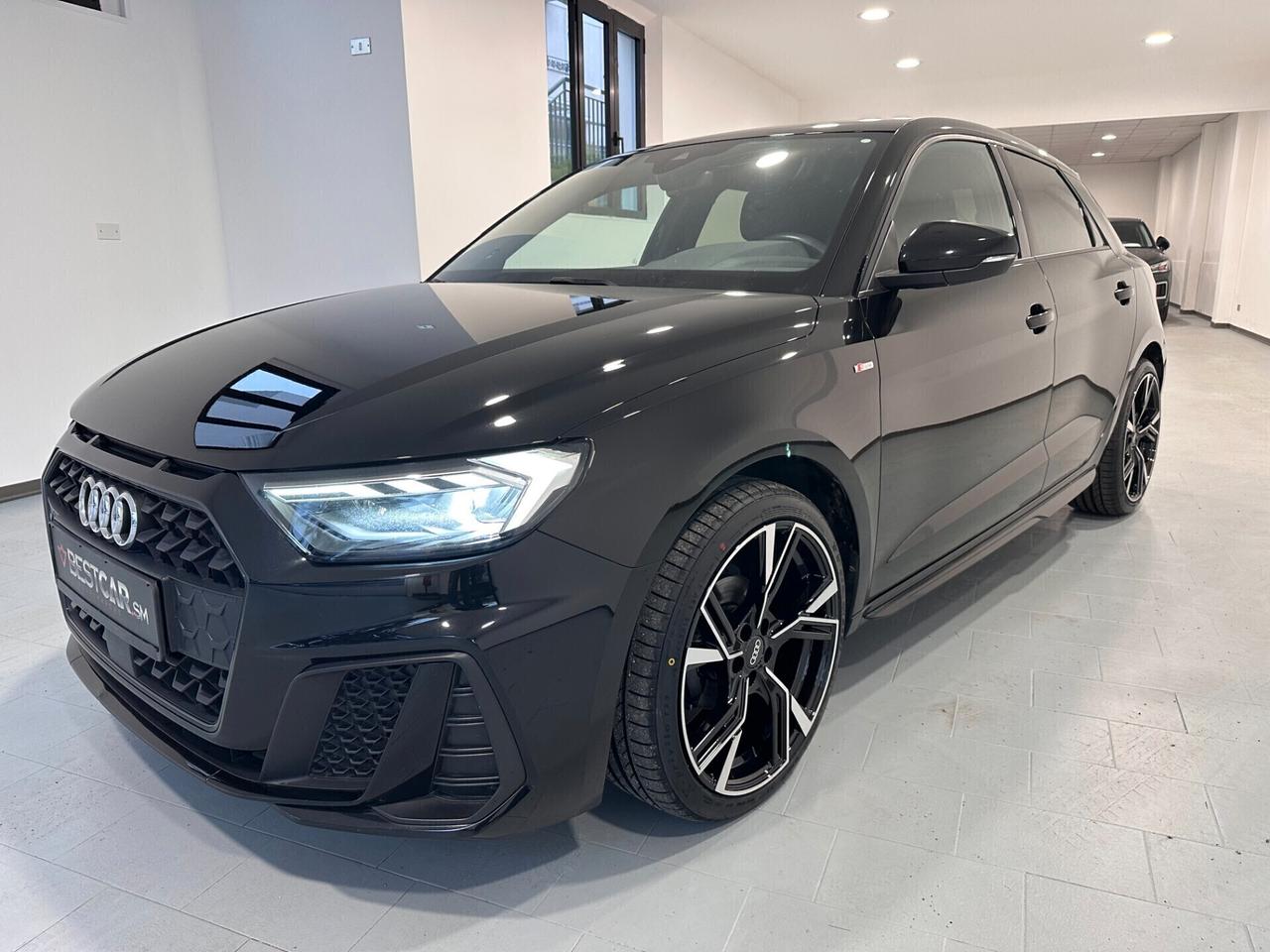 Audi A1 SPORTBACK 25 TFSI S tronic S LINE MATRIX R18