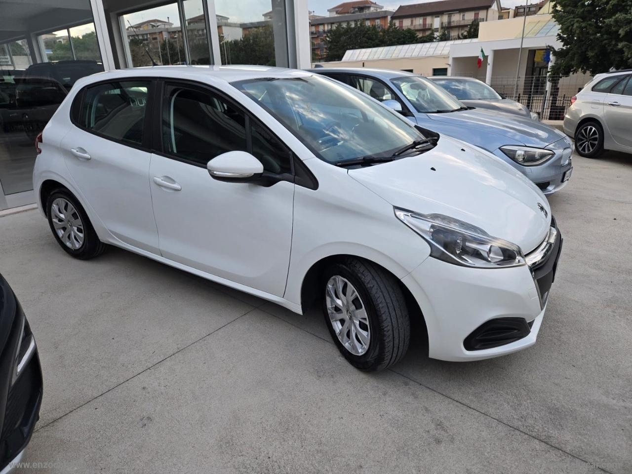 PEUGEOT 208 1.4 HDi 68 CV 5p. Active NEOPATENTATI