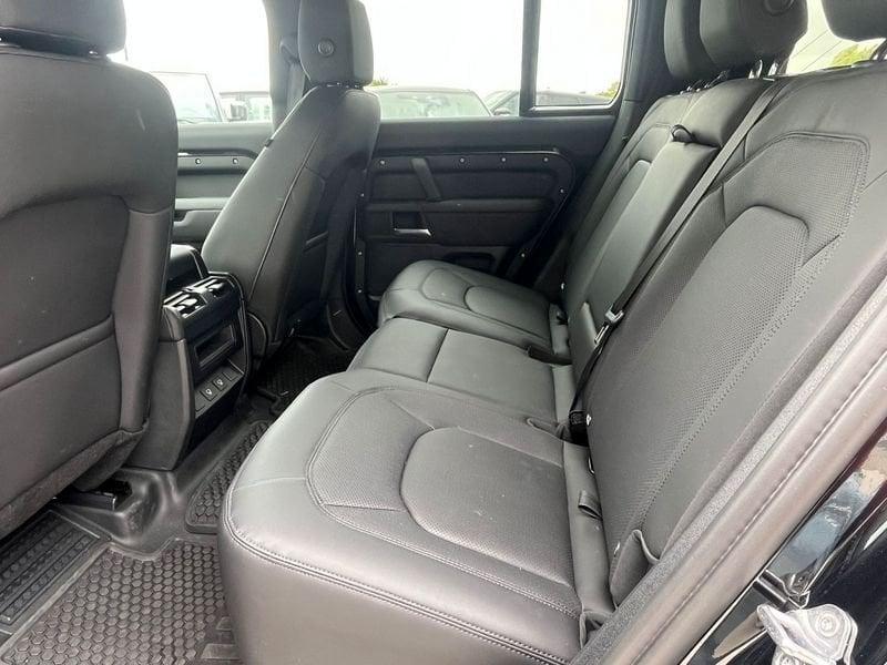Land Rover Defender 110 3.0D I6 200 CV AWD Auto X-Dynamic SE