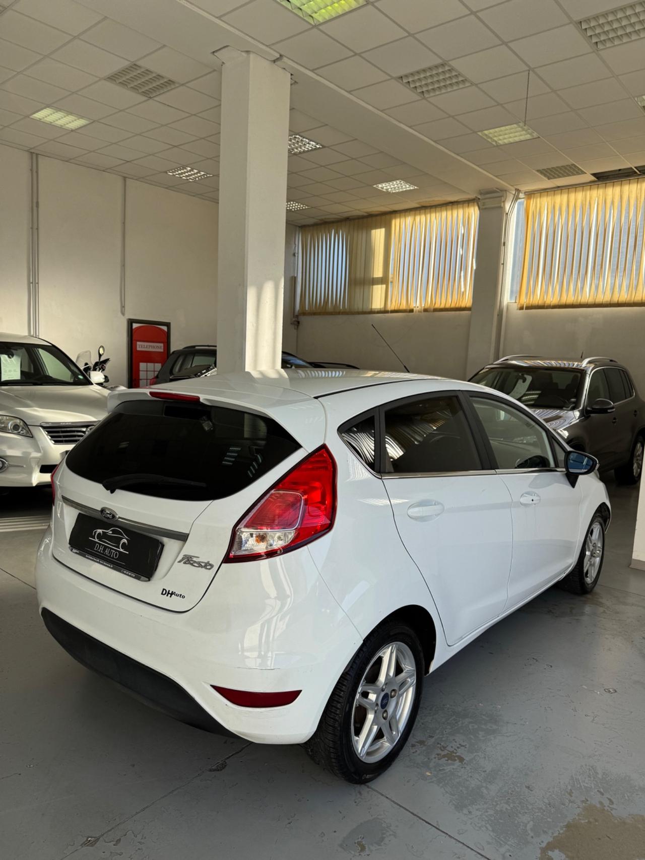 Ford Fiesta 1.5 TDCi 75CV 5 porte Titanium