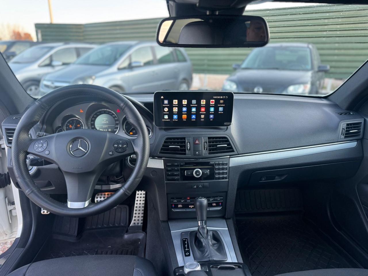 Mercedes-benz E 220 CDI Coupé BlueEFFICIENCY Avantgarde Automatica