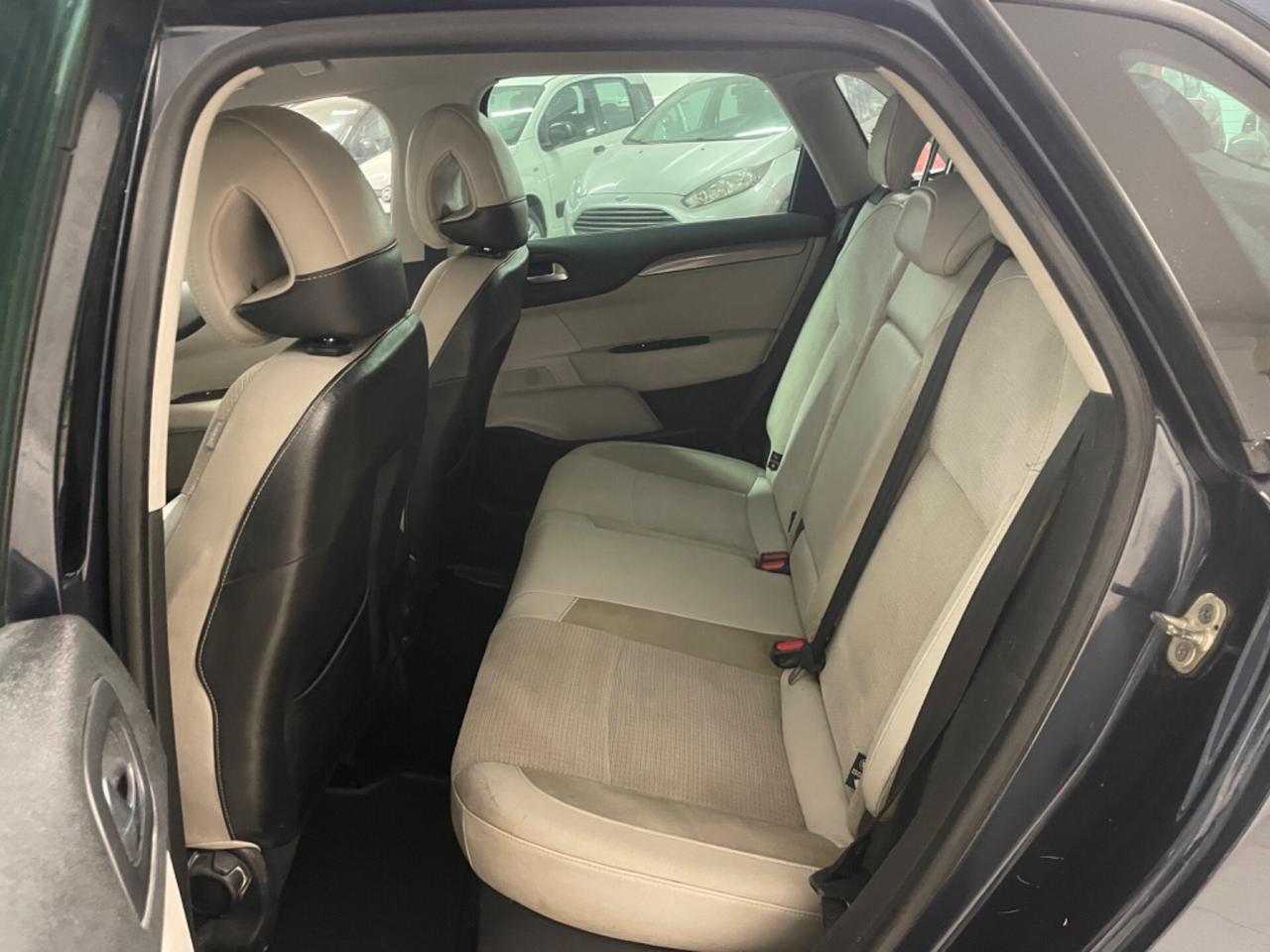 Citroen C4 1.6 e-HDi 110 airdream Exclusive