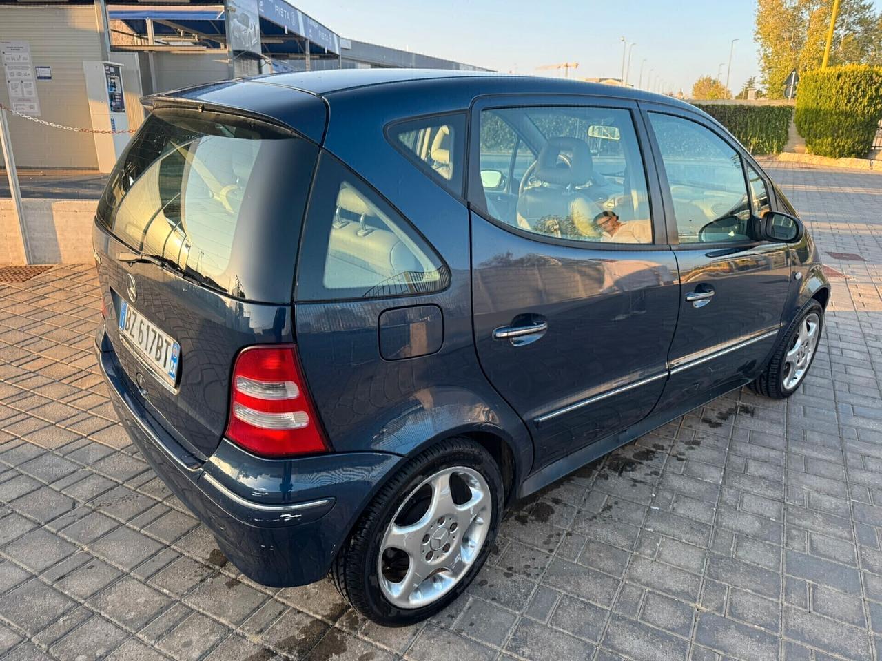 MERCEDES A 160 BENZINA ELEGANCE LUNGA