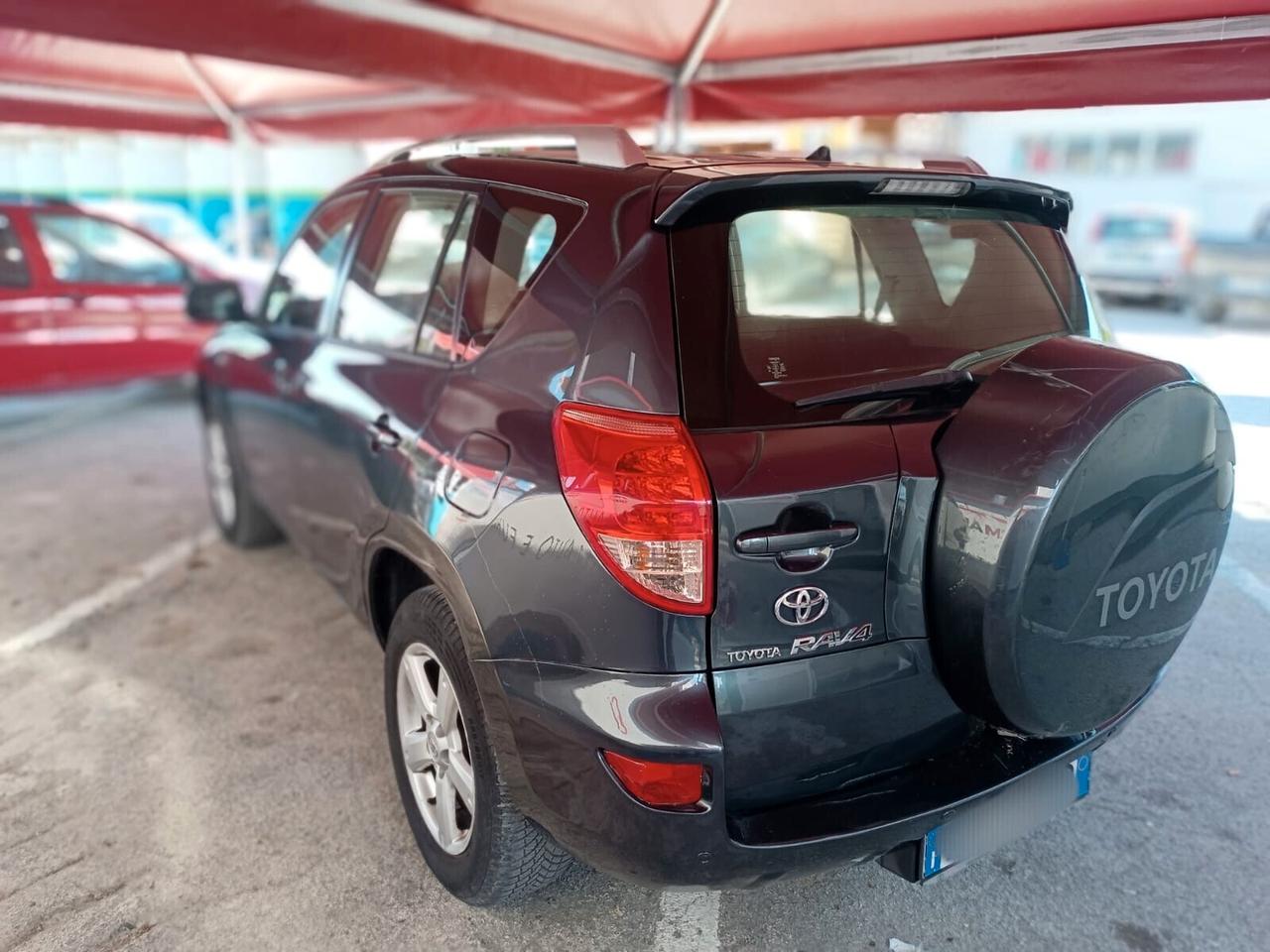 TOYOTA RAV 4 2.2 D-4D 136 4X4