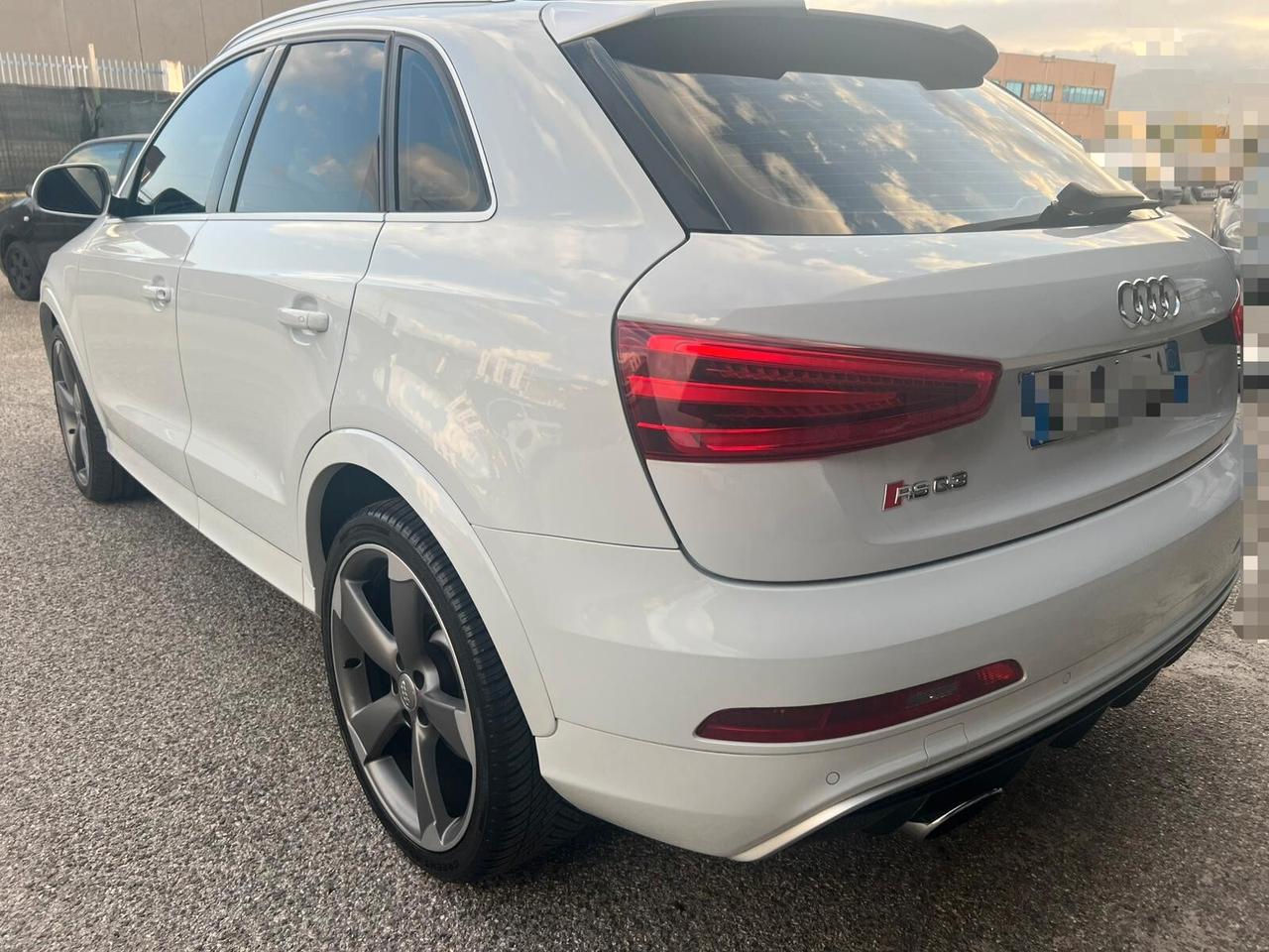 Audi RSQ3 RS 2.5 TFSI quattro S tronic Carbon