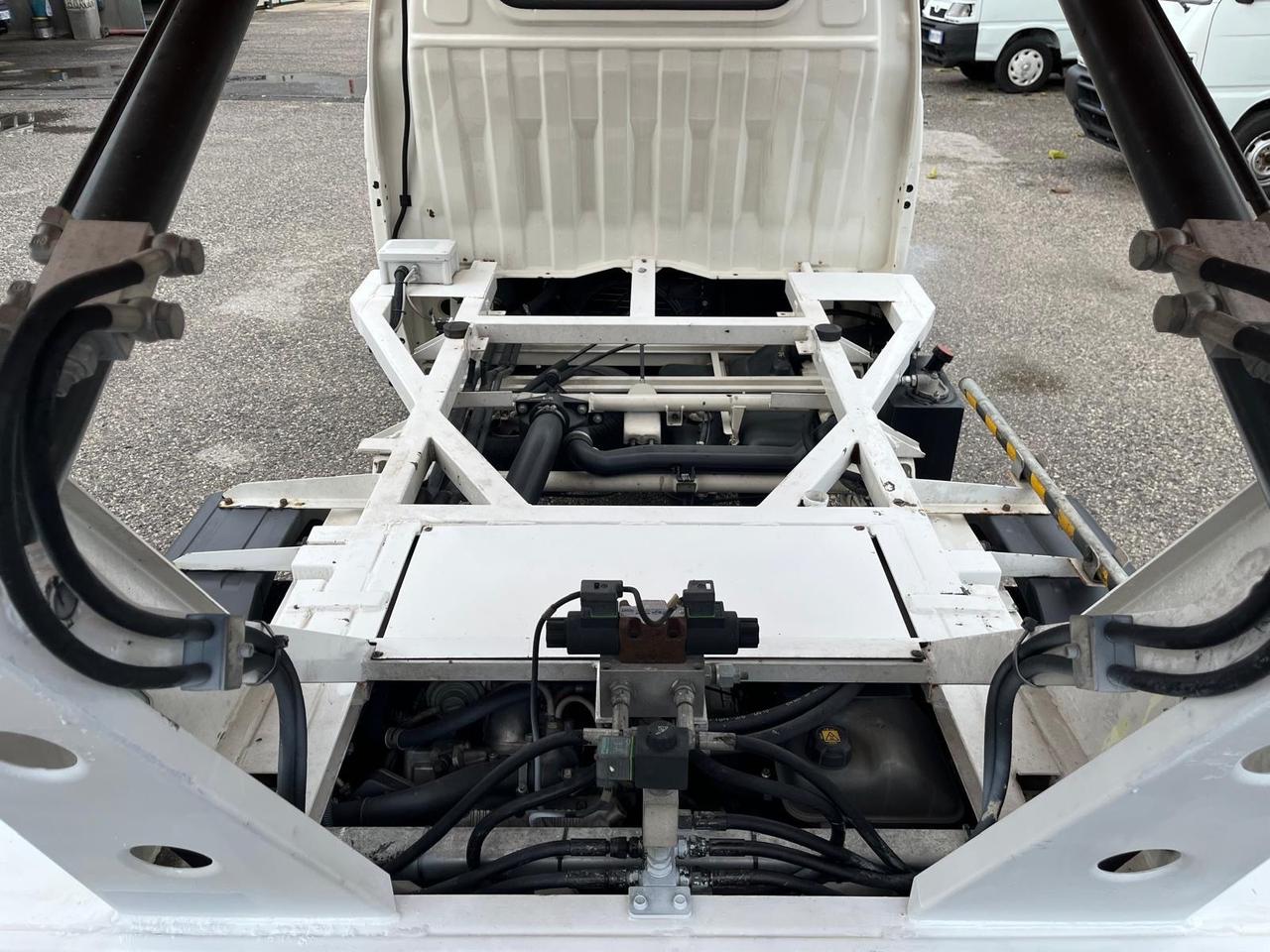 Piaggio quargo con vasca/rib.-700 cc- Diesel -2014
