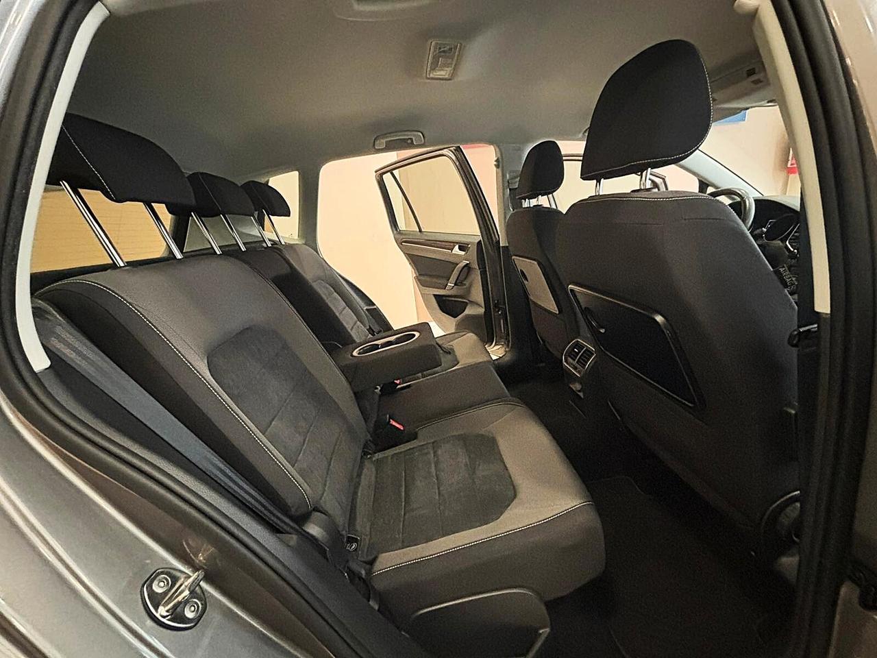 Volkswagen Golf 1.6 TDI 110CV *PARI AL NUOVO*