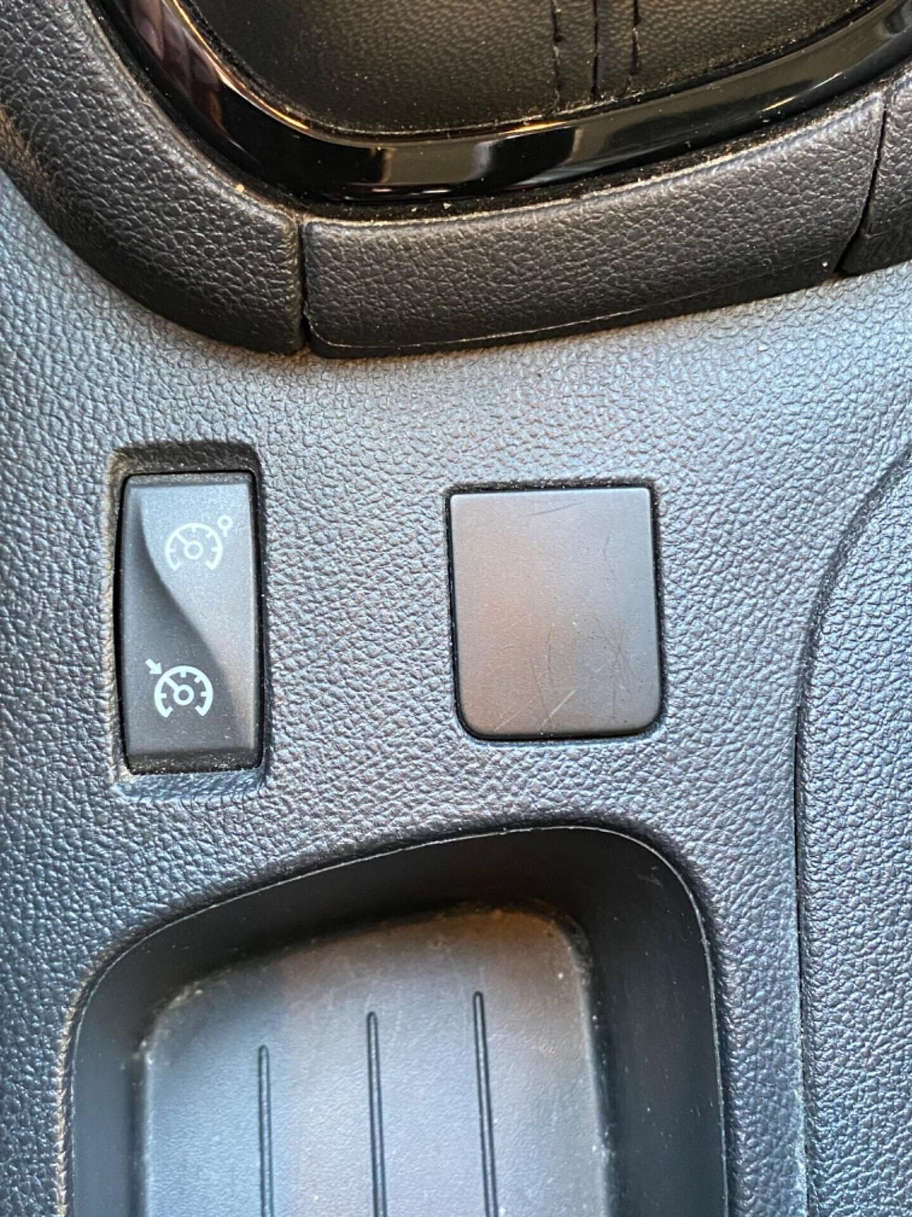 Renault Clio dCi 75 CV 5 porte Moschino - 2019