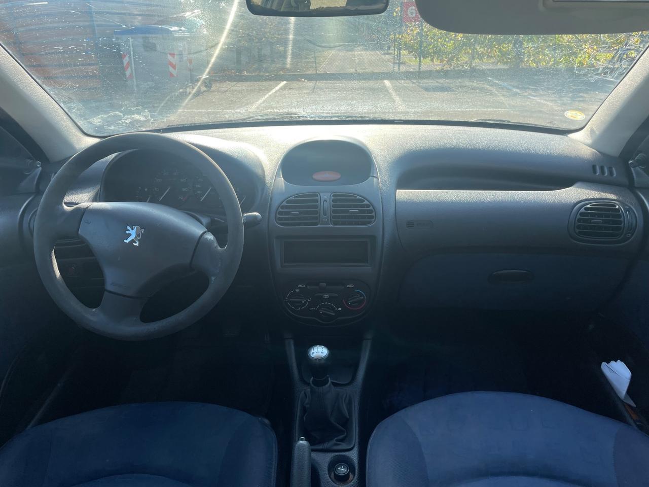 PEUGEOT 206 1.1 BENZINA NEOPATENTATI 113.000 KM 2002