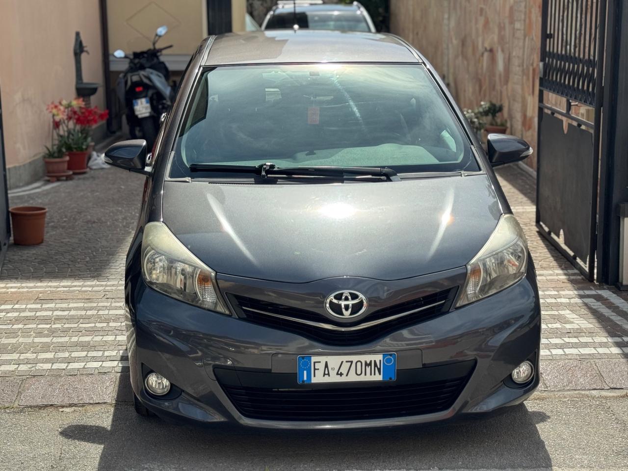 Toyota Yaris 1.4 D-4D 5 porte Lounge AUTOMATICA