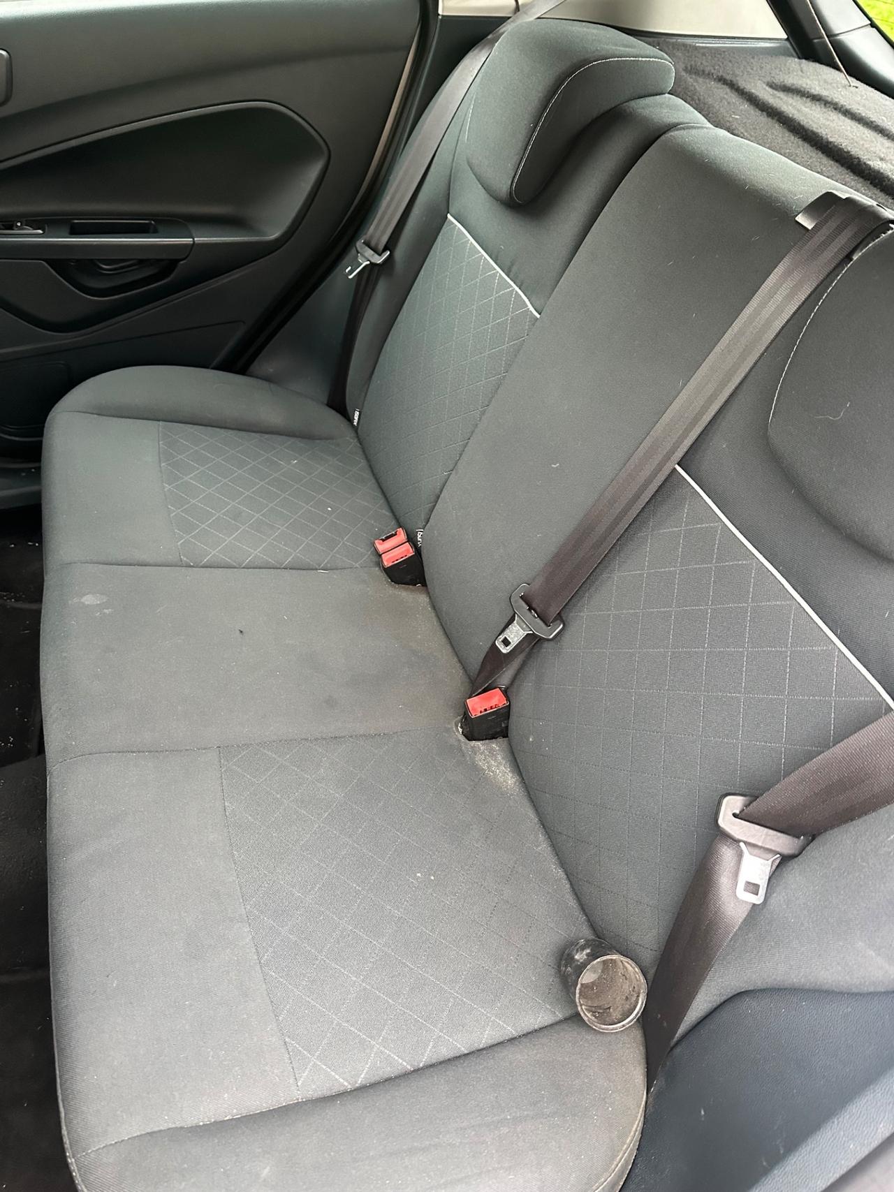 Ford FIESTA 1.4 DIESEL 2011 - GANCIO E CARRELLO