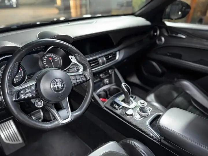 Alfa Romeo Stelvio 2.0 Turbo 280 CV AT8 Q4 Ti