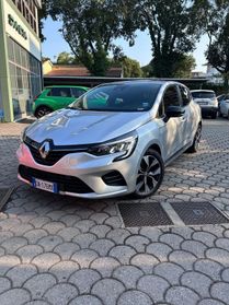 Renault Clio Clio 1.6 E-Tech full hybrid Evolution 145cv auto