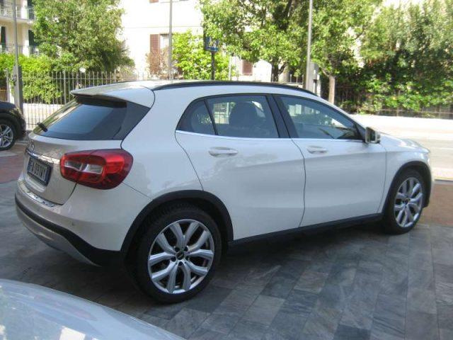 MERCEDES-BENZ GLA 200 D EXECUTIVE