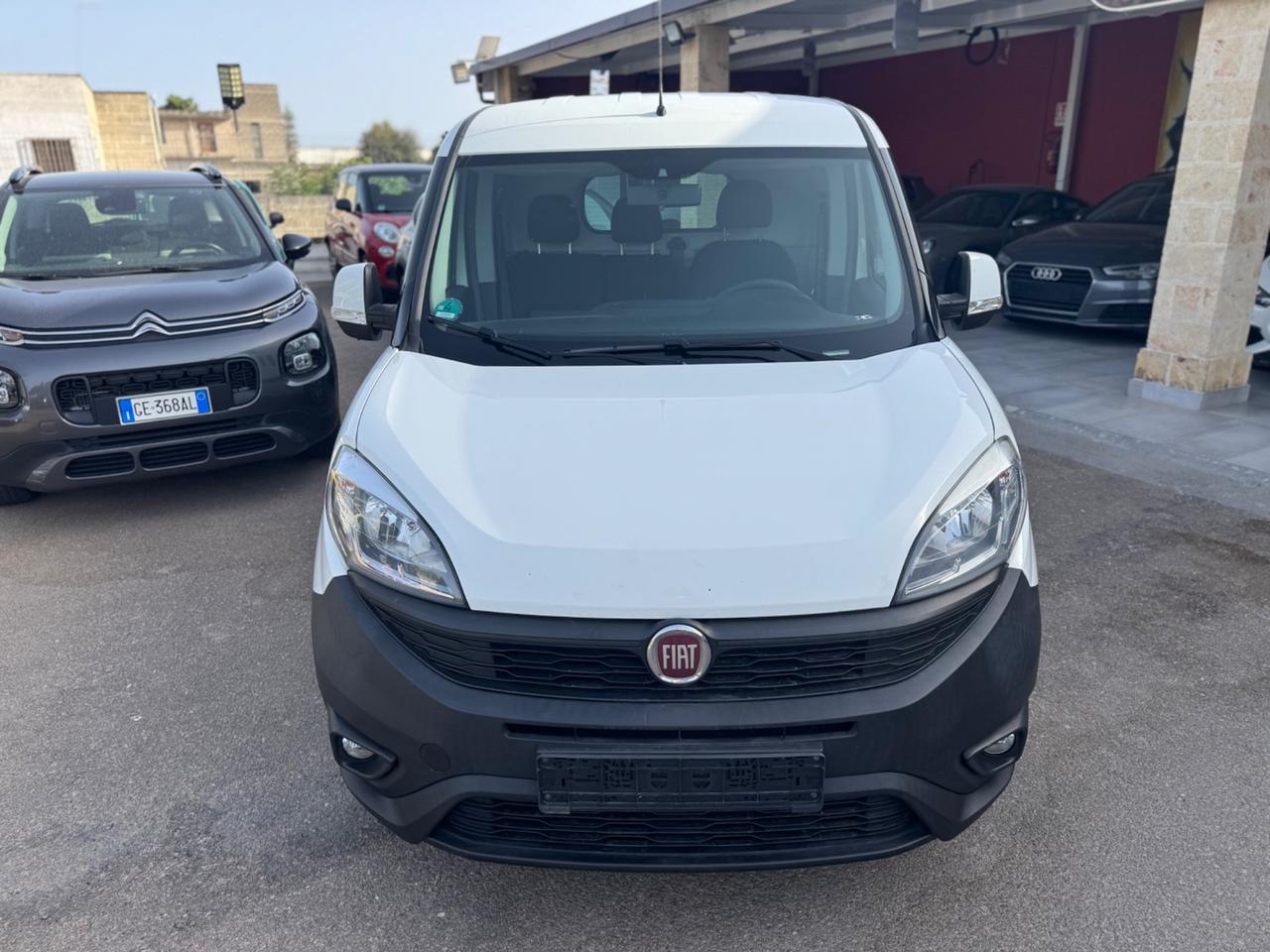 Fiat Doblo 1600.120cv 3 posti tetto apribile Gancio 2017