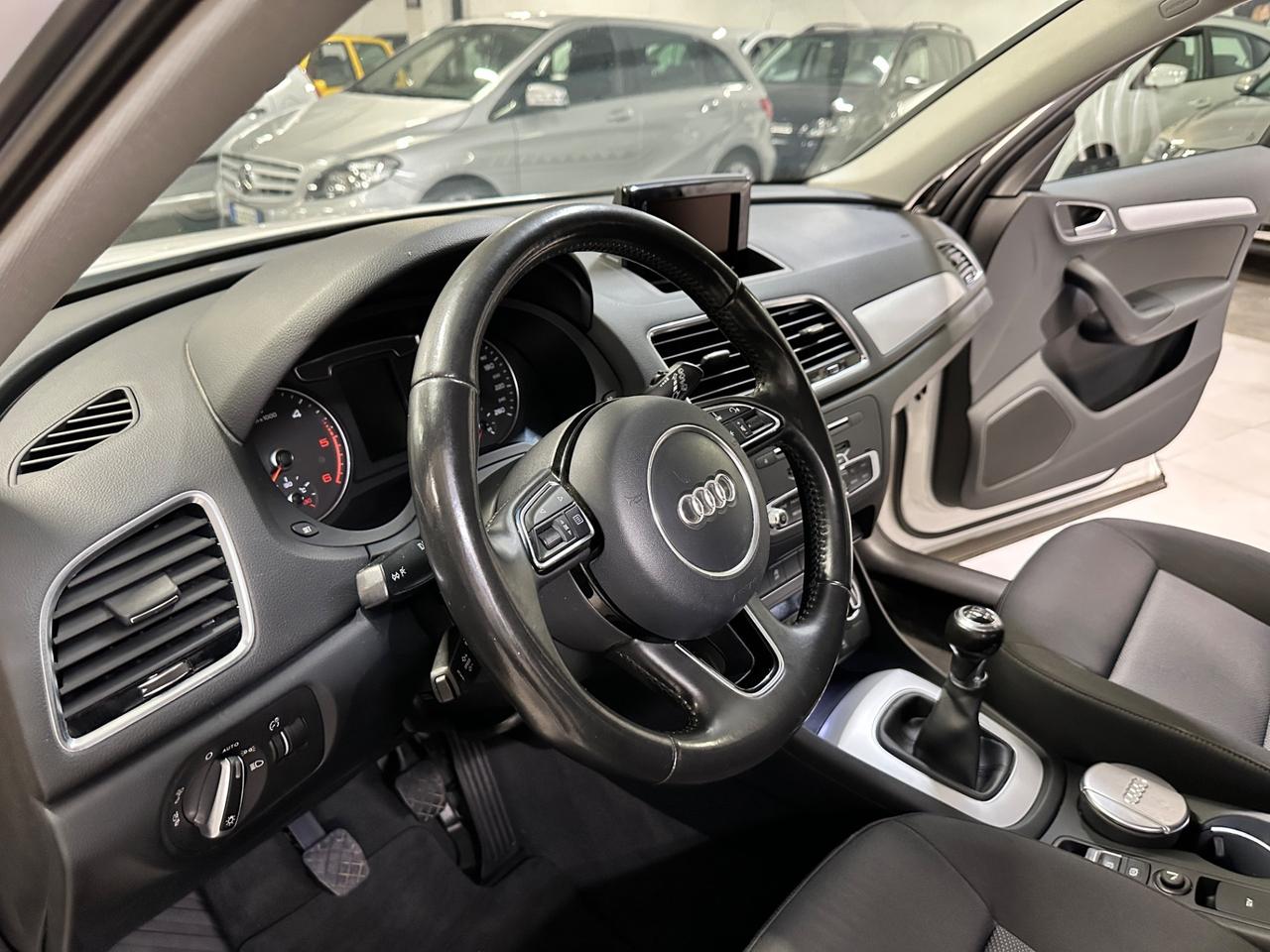 Audi Q3 2.0 TDI 120 CV Business