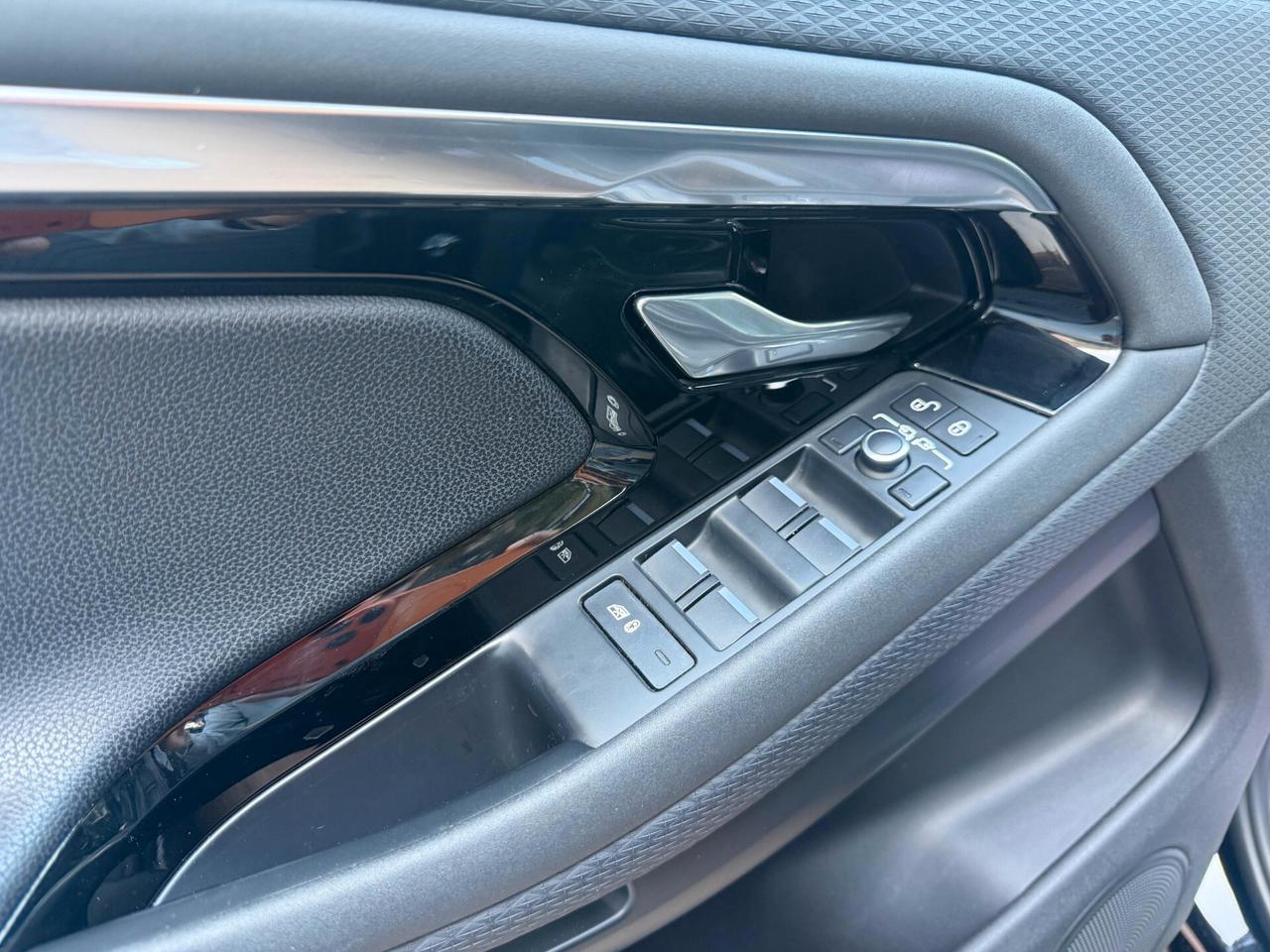 Land Rover Range Evoque 2.0D I4-L.Flw 150 CV AWD Auto R-Dynamic