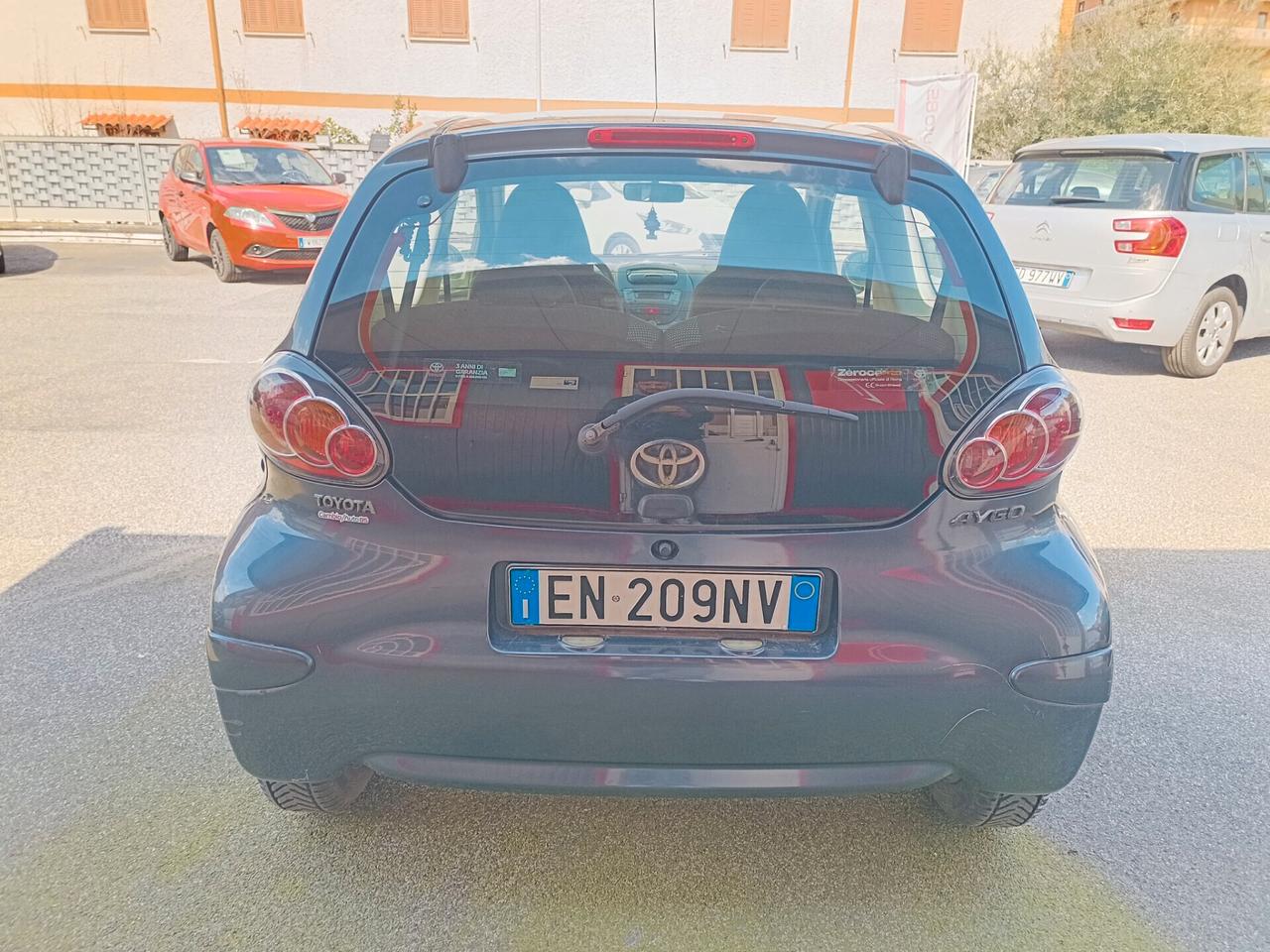 Toyota Aygo 1.0 12V VVT-i 5 porte Lounge Connect MMT