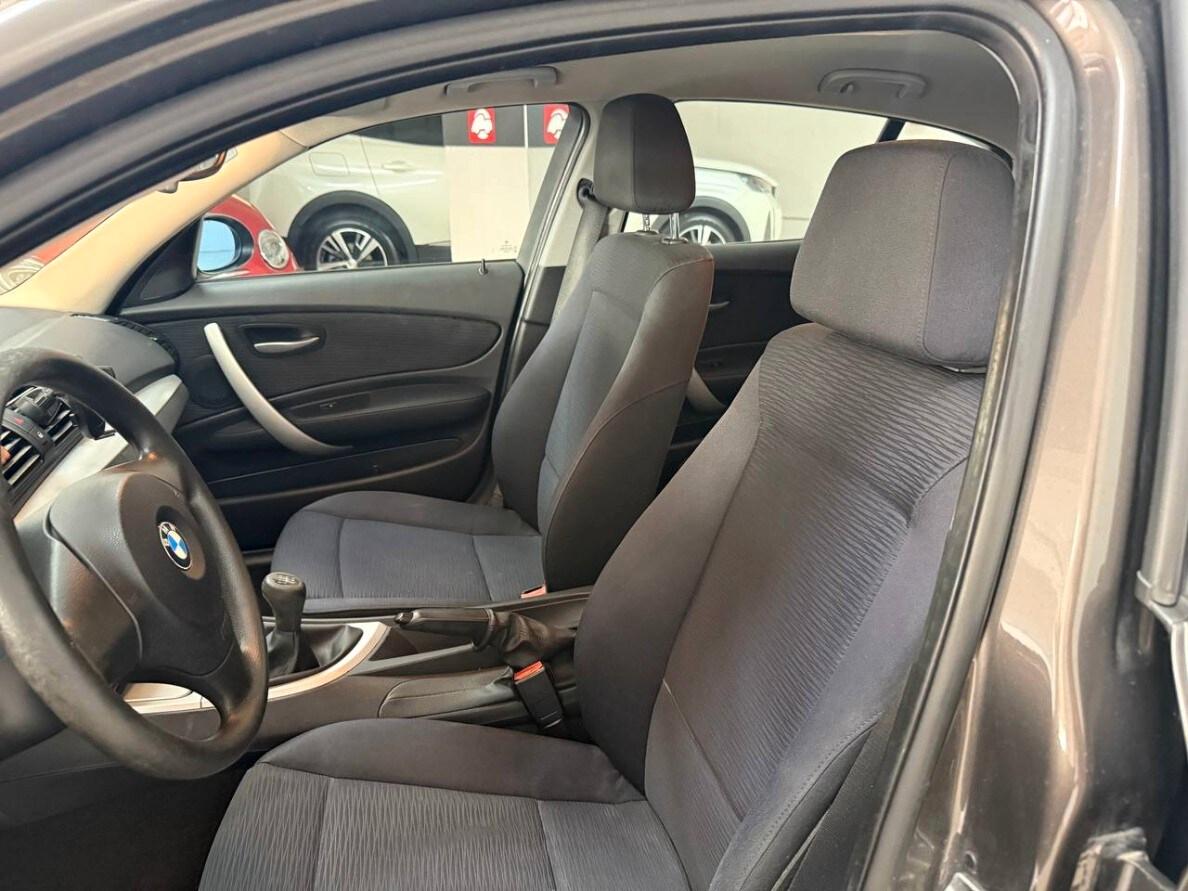 BMW Serie 1 (E87) 118d cat 5 porte Futura...