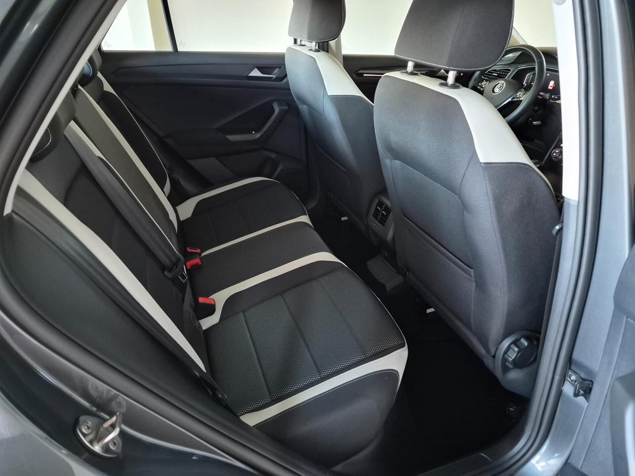 Volkswagen T-Roc 1.6 TDI ADVANCED APPLE CARPLAY+ANDROID AUTO FULL-LED ACC