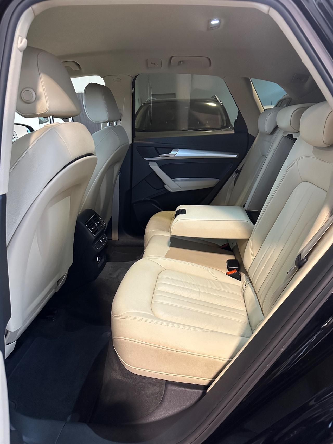 Audi Q5 40 TDI quattro S tronic Business Sport