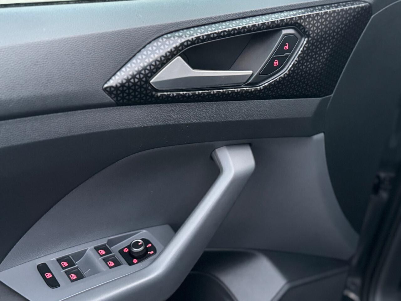 Volkswagen T-Cross 1.6 TDI Style Neopatentati !