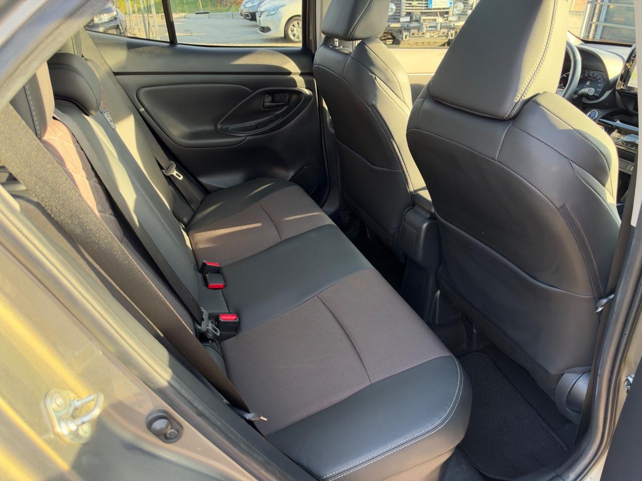 Toyota Yaris Cross 1.5 Hybrid 5p. E-CVT AWD-i Lounge