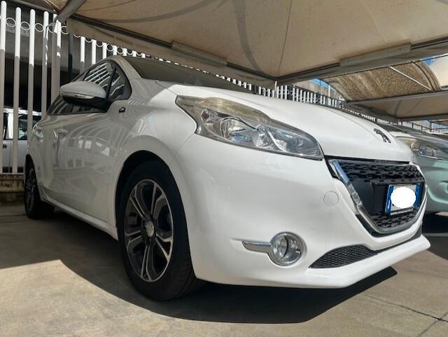 PEUGEOT 208 GPL 11/2014 FULL OPTIONAL