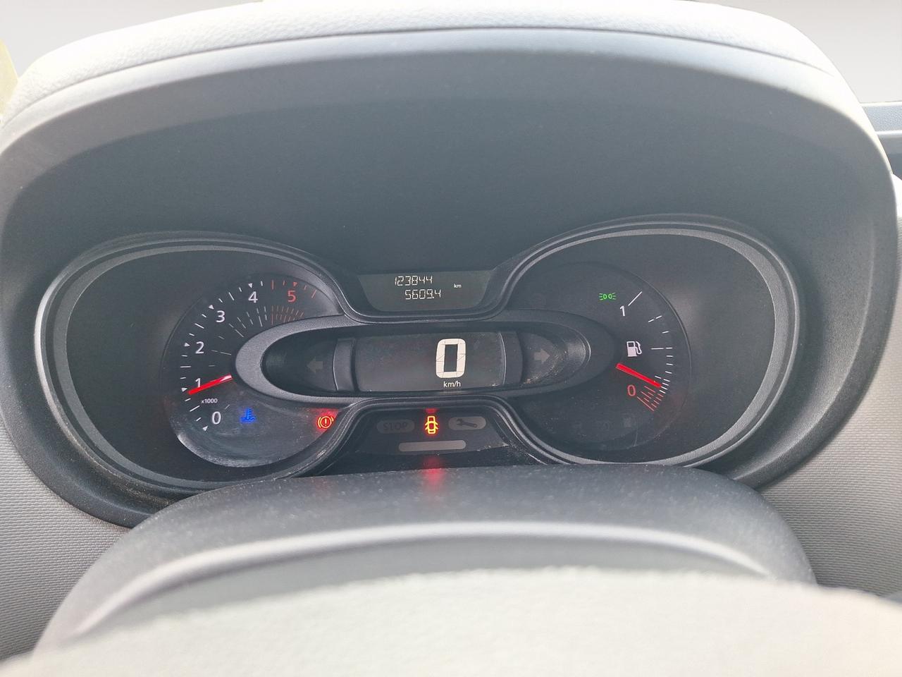 RENAULT Trafic T27 1.6 dci 120cv L1H1 Ice E6