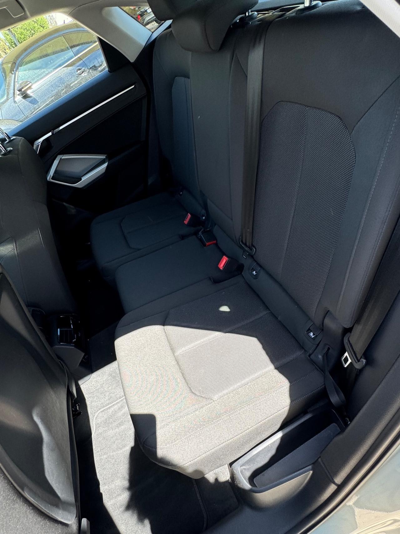 Audi Q3 35 TDI S tronic S line edition Prezzo Con Obbligo Finanziamento Senza il Prezzo sara' di euro 35500