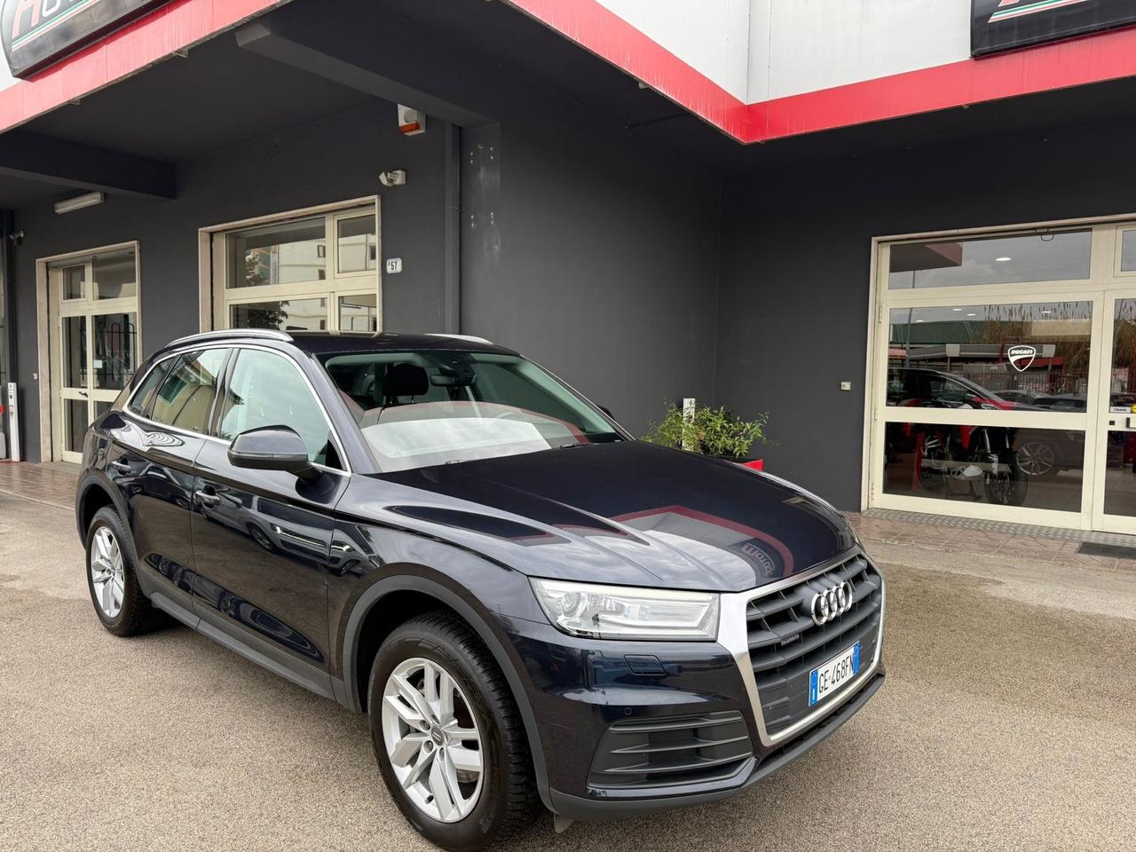 Audi Q5 35 TDI quattro S tronic Business Design