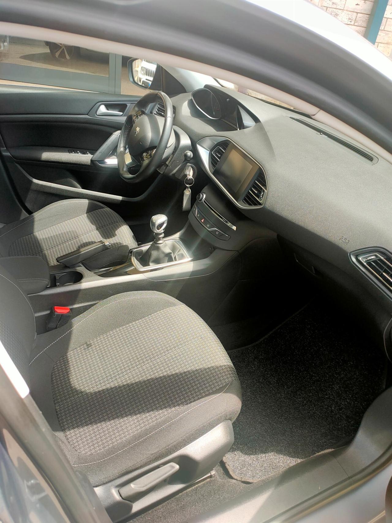 Peugeot 308 BlueHDi 100 S&S Style Allure