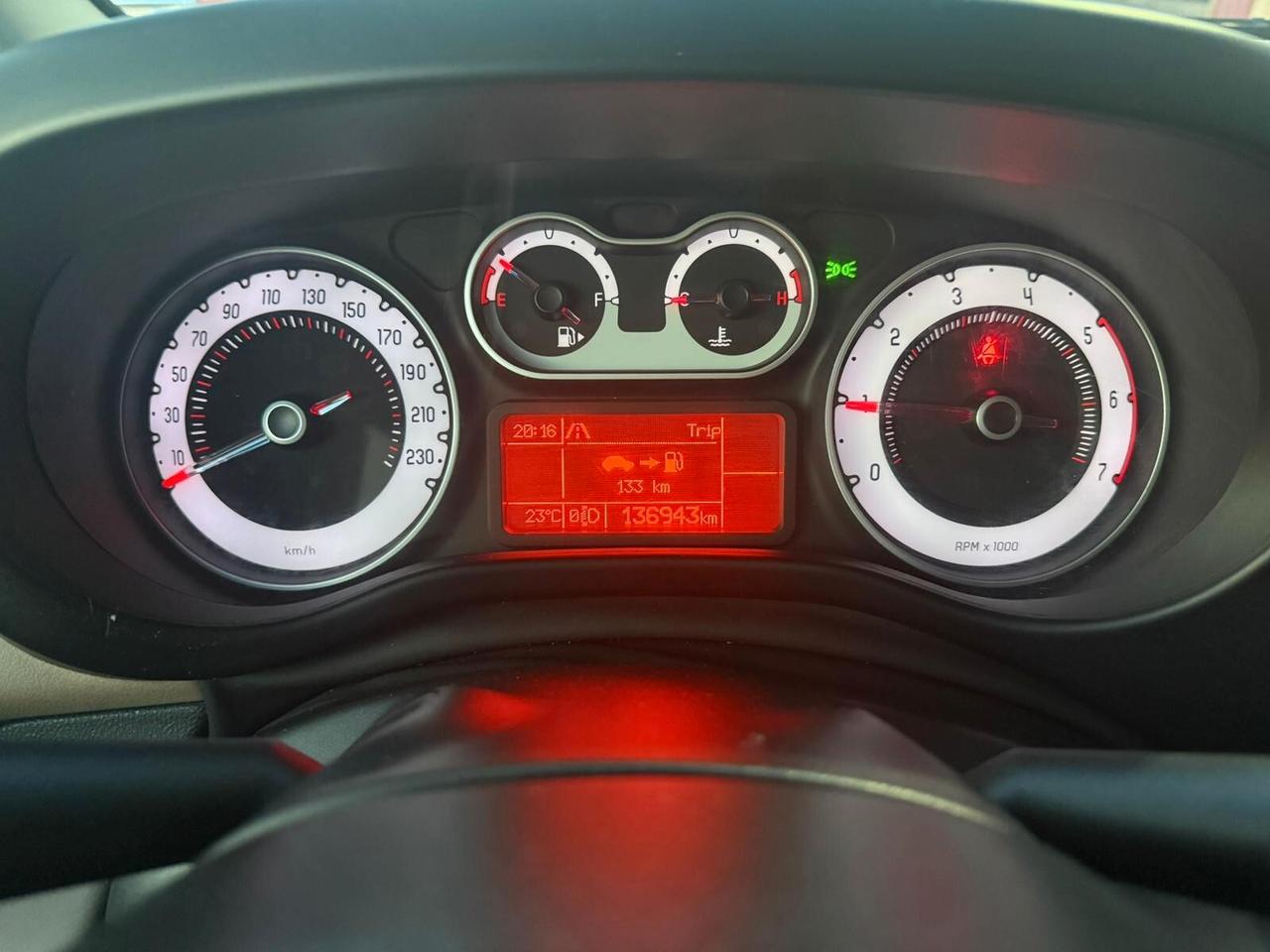 Fiat 500L LIVING cc1.6MJT LOUNGE