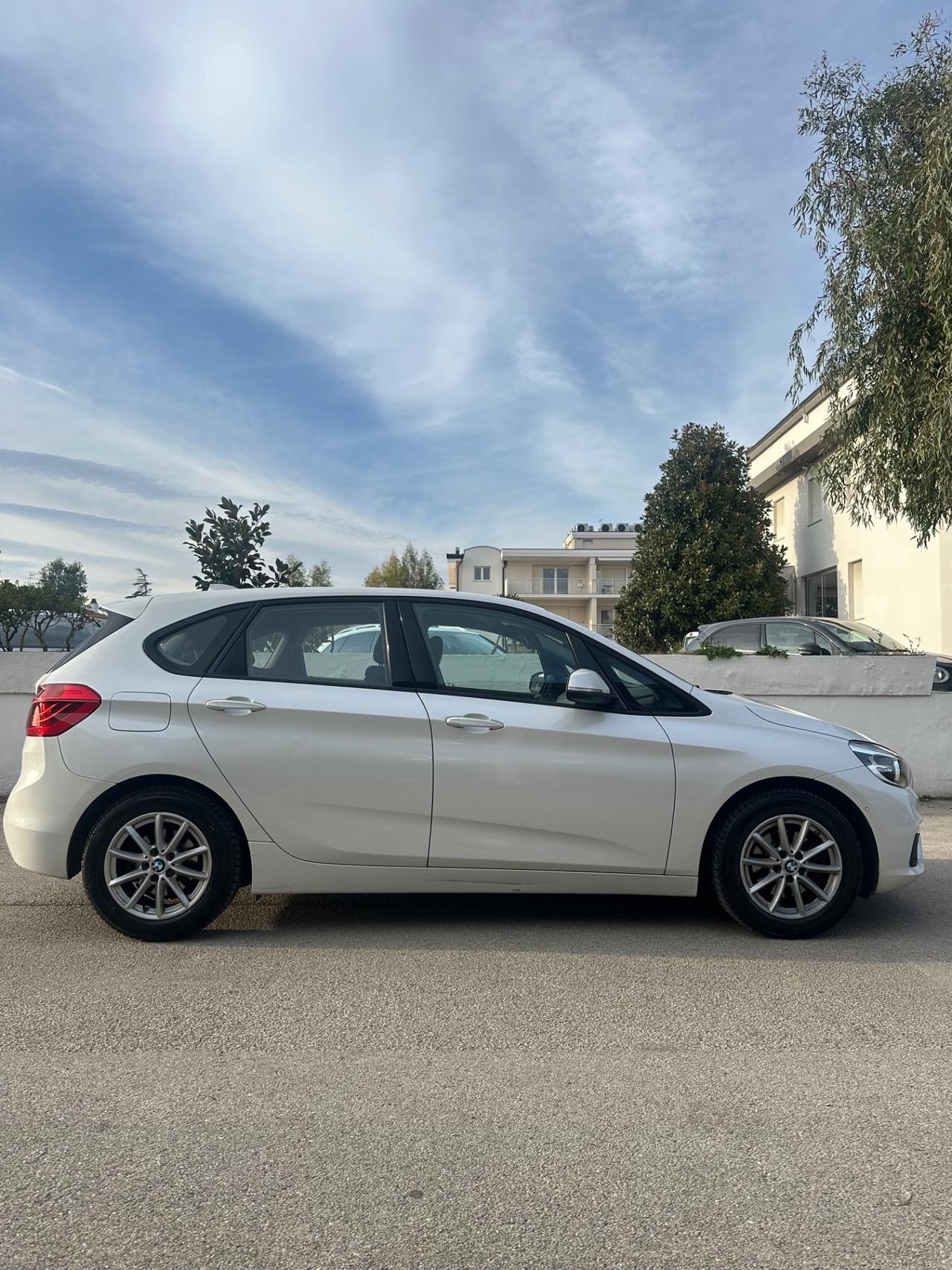 BMW 216d Active Tourer Luxury