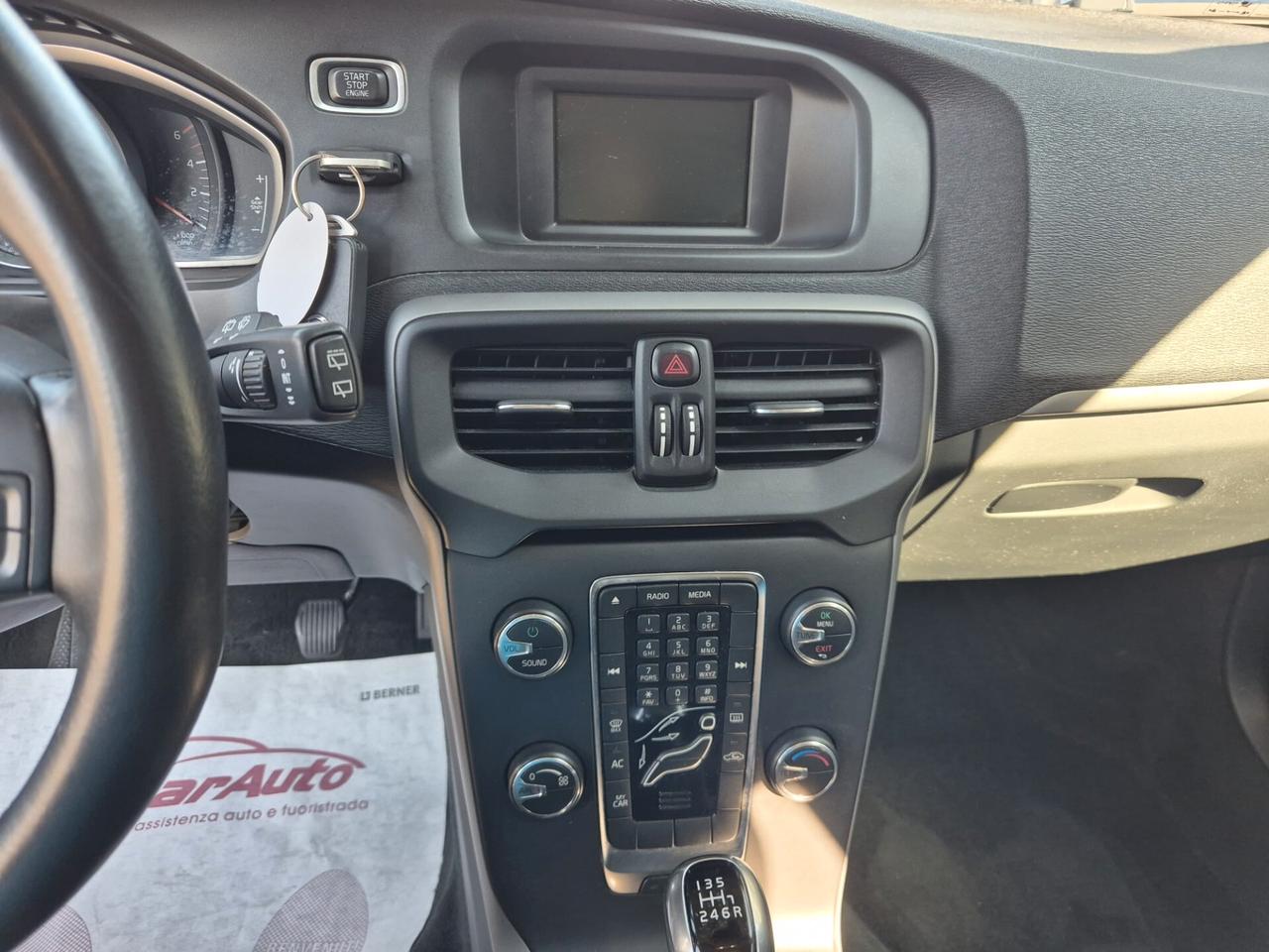 Volvo V40 D2 Momentum