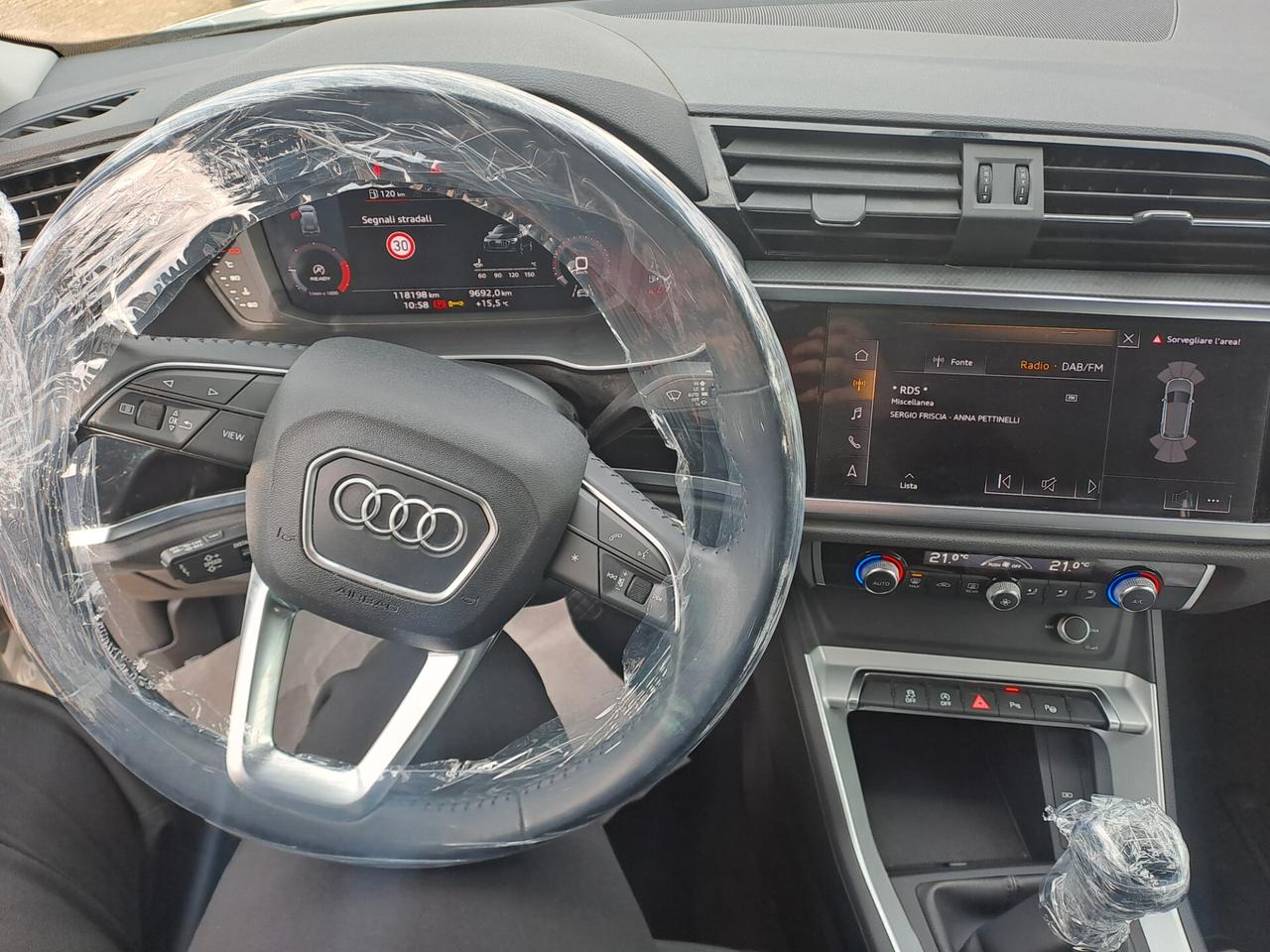 Audi Q3 35 TDI quattro Business