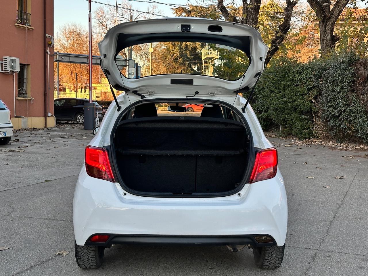 Toyota Yaris 1.0 5 porte Lounge solo 120mila km