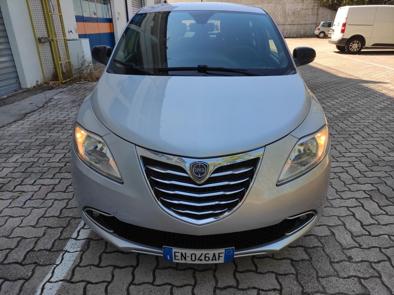 Lancia Ypsilon 1.3 MJT 16V 5 porte