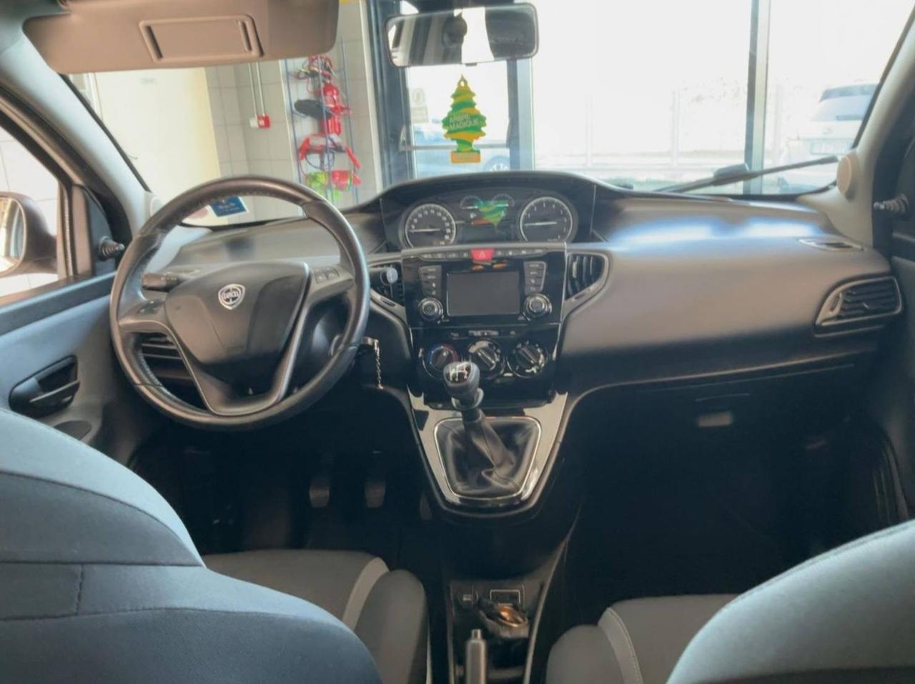 Lancia Ypsilon 1.2 69 CV 5 porte GPL Ecochic Gold - 2016