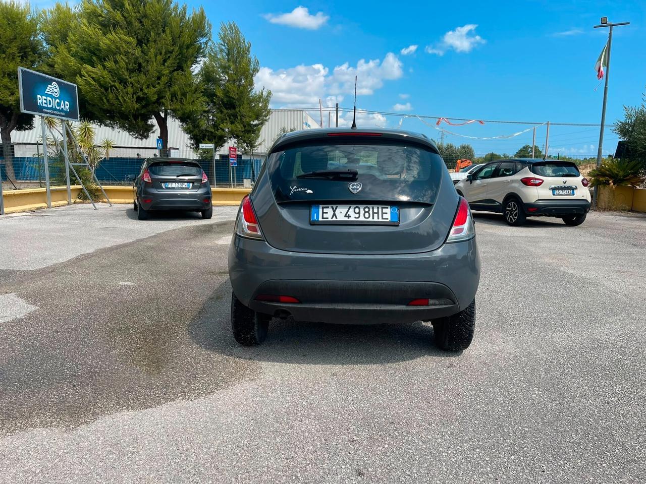 Lancia Ypsilon 0.9 TwinAir 85 CV 5 porte Metano Ecochic Elefantino