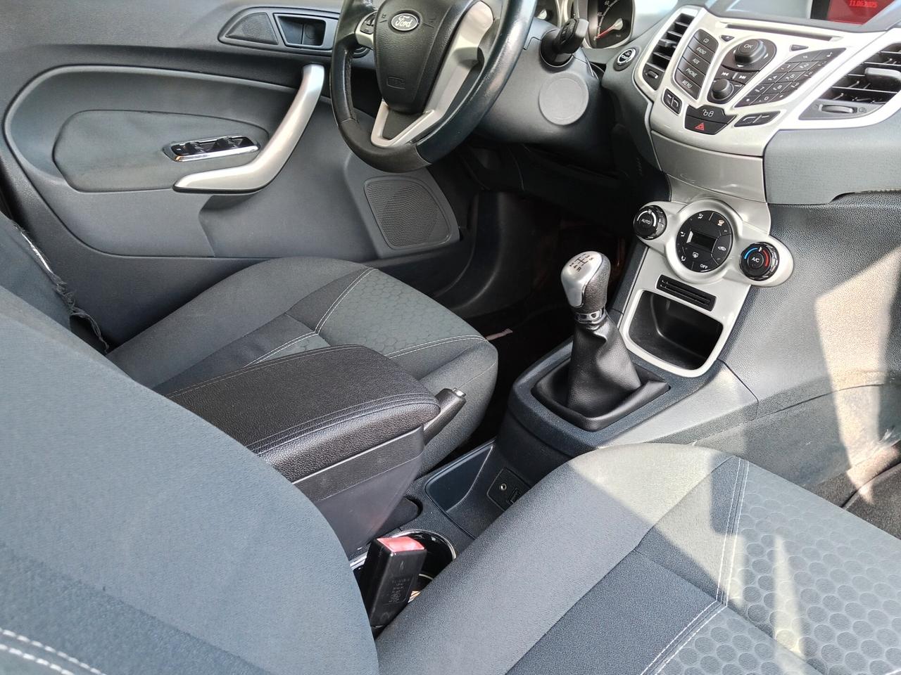 Ford Fiesta 1.4 TDCi 5p. Titanium