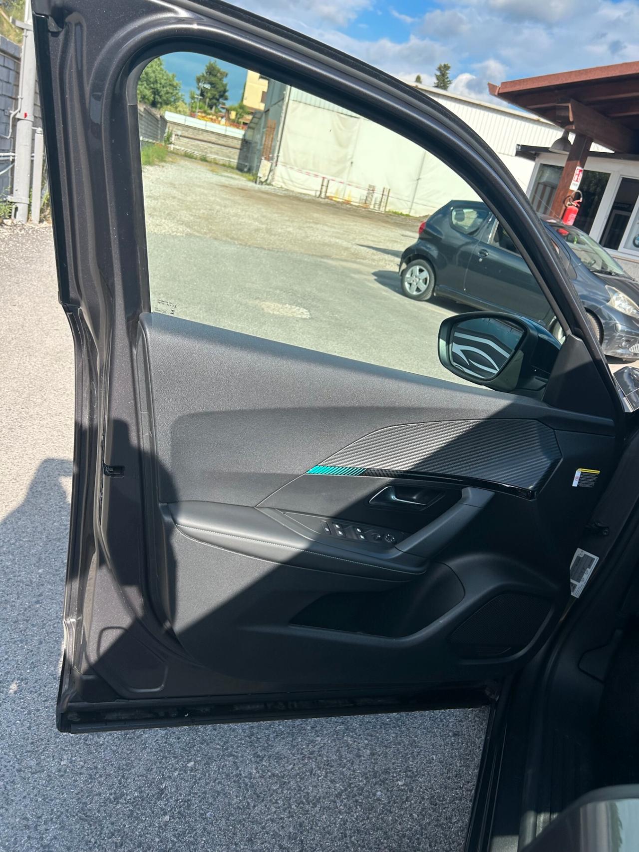 Peugeot 2008 PureTech 130 S&S EAT8 Allure Pack