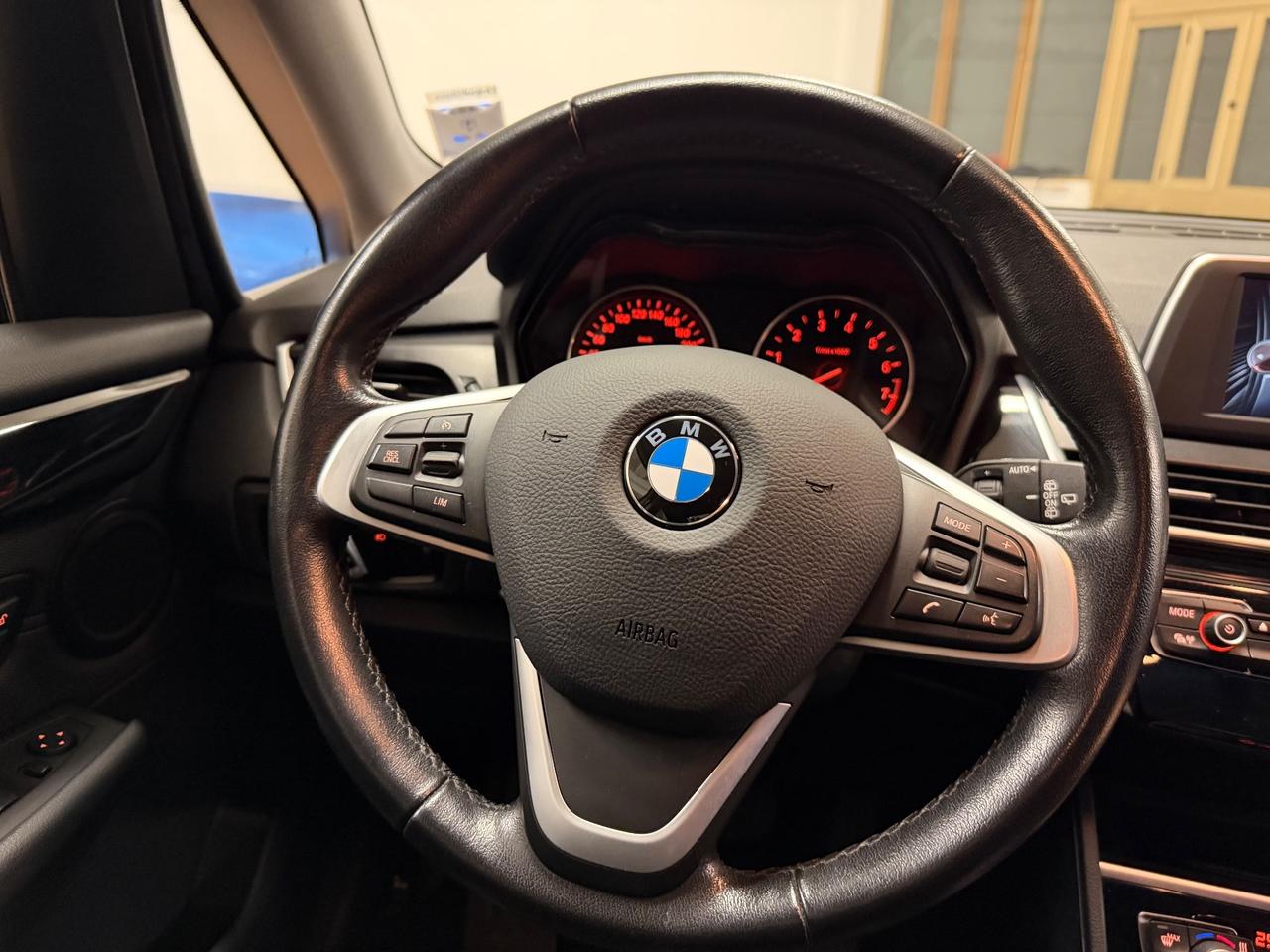 Bmw 220 220i sport tour