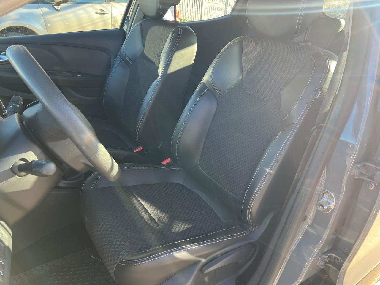 Renault Clio dCi 8V 75 CV 5 porte Moschino Life