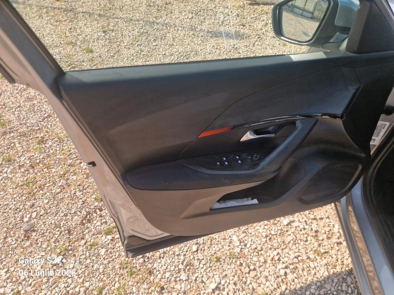 Peugeot 2008 PureTech 100 S&S Allure