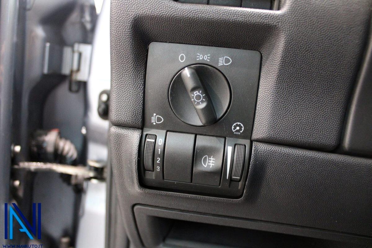 OPEL Corsa 1.3 CDTI Cosmo - 2005