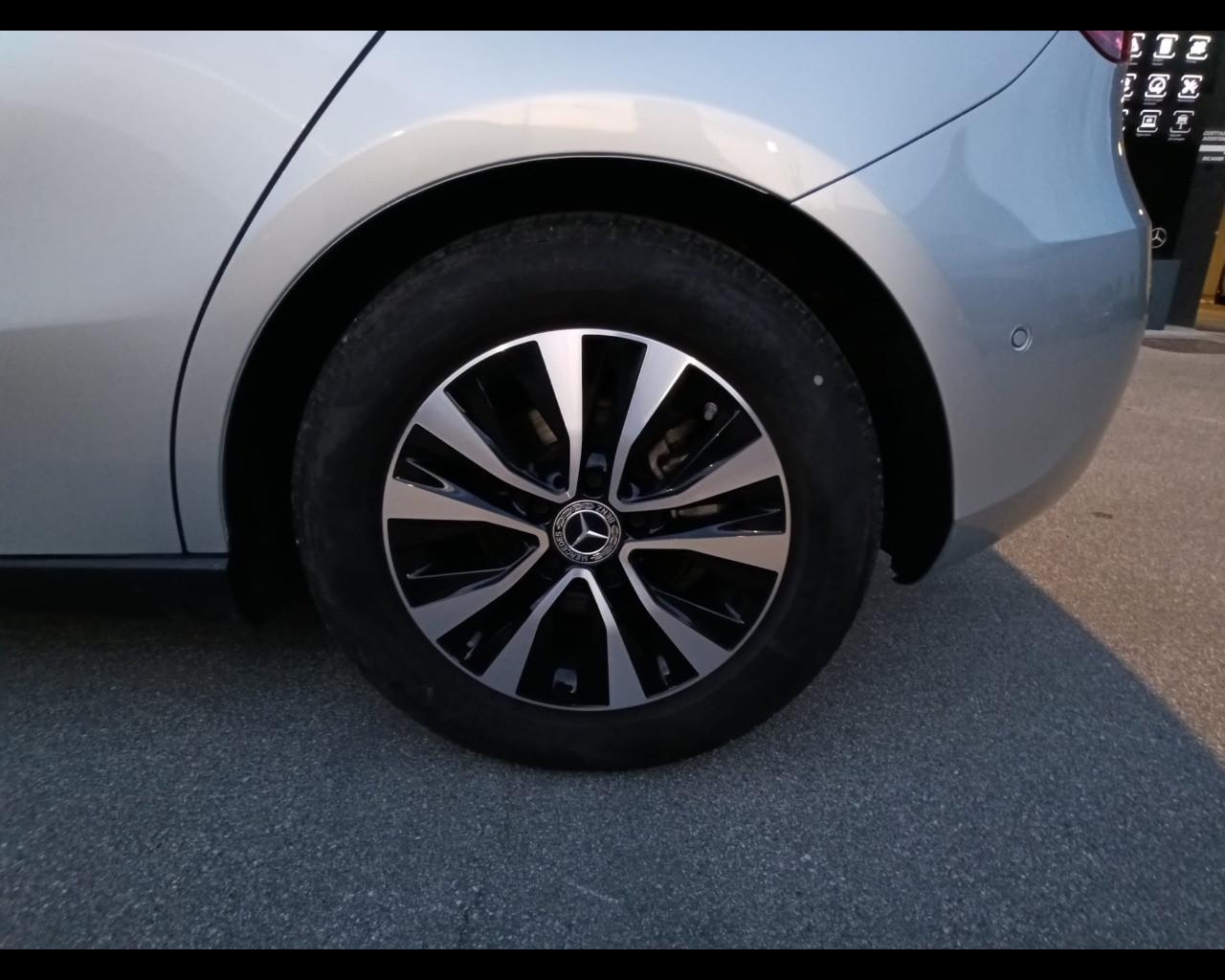 Mercedes-Benz Classe A - W177 2023 - A 180 d Advanced auto