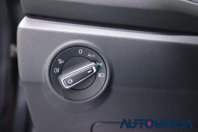 VOLKSWAGEN T-Roc 1.0 TSI STYLE FARI LED NEOPATENTATI