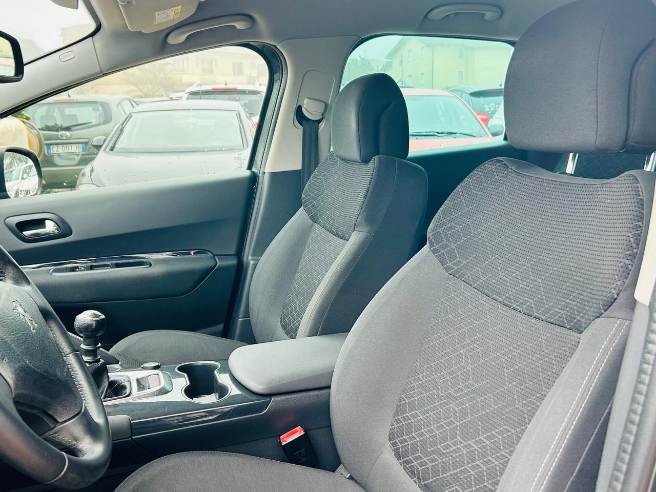 Peugeot 3008 BlueHDi 120 SeS Crossway